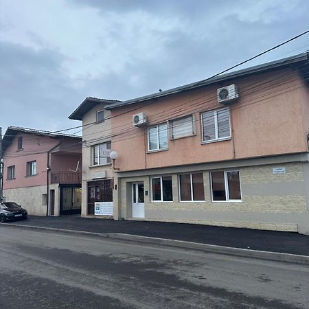 Хотел Елит Kostinbrod エクステリア 写真